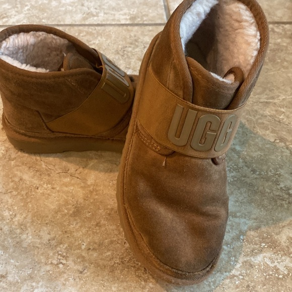 UGG shoes - Picture 3 of 6